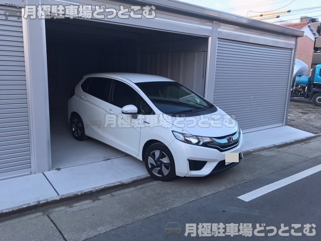 名古屋市西区又穂町2-18の月極駐車場3