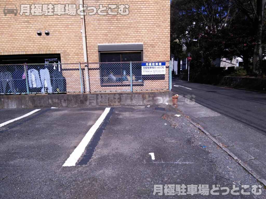 名古屋市北区大杉1-2112の月極駐車場3