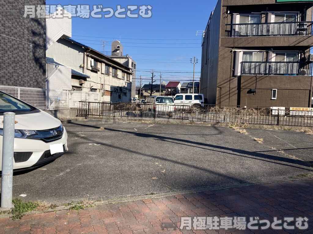 名古屋市北区黒川本通1丁目52-1,53-3の月極駐車場1
