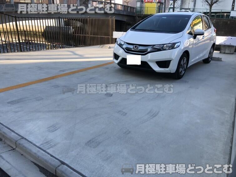 名古屋市中区正木2丁目117の月極駐車場1