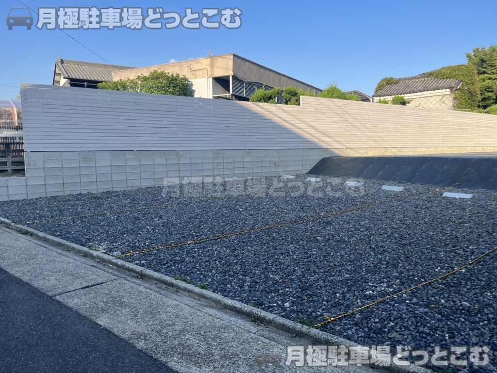 名古屋市昭和区山中町1-71-1.2の月極駐車場2