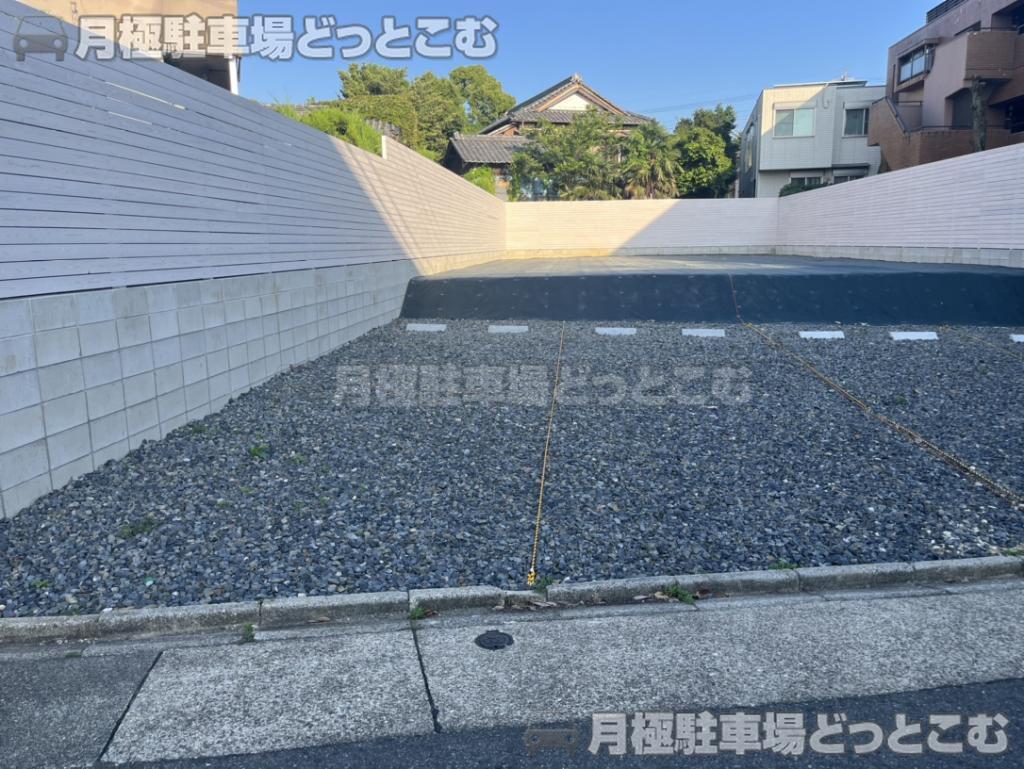 名古屋市昭和区山中町1-71-1.2の月極駐車場4