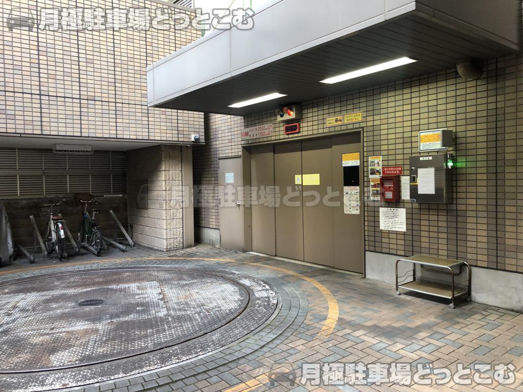名古屋市中区丸の内3-6-19の月極駐車場1