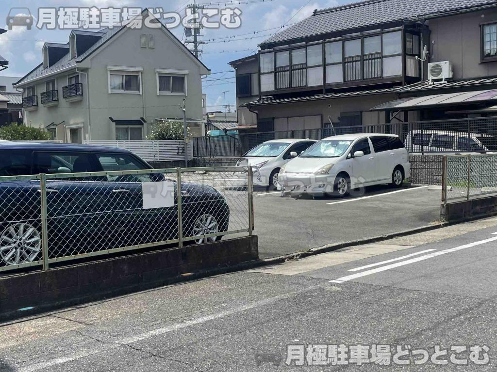 名古屋市中村区中村本町2丁目90-1、90-2、90-3の月極駐車場6