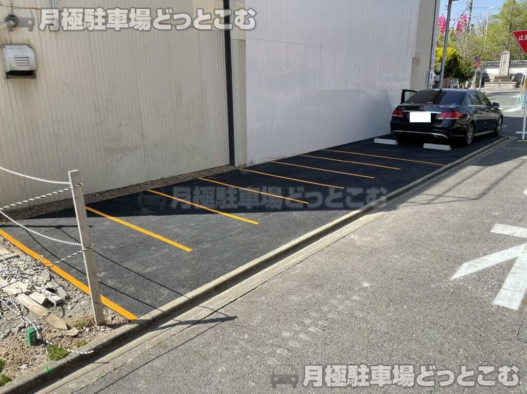 名古屋市東区筒井2-126の月極駐車場1