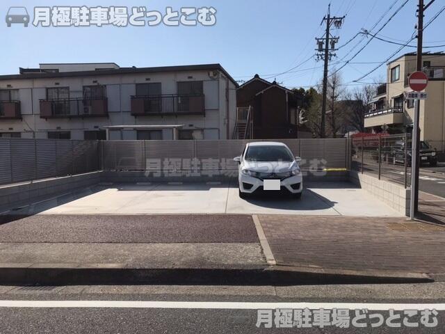 名古屋市中川区柳堀町1301-1、1301-2の月極駐車場1
