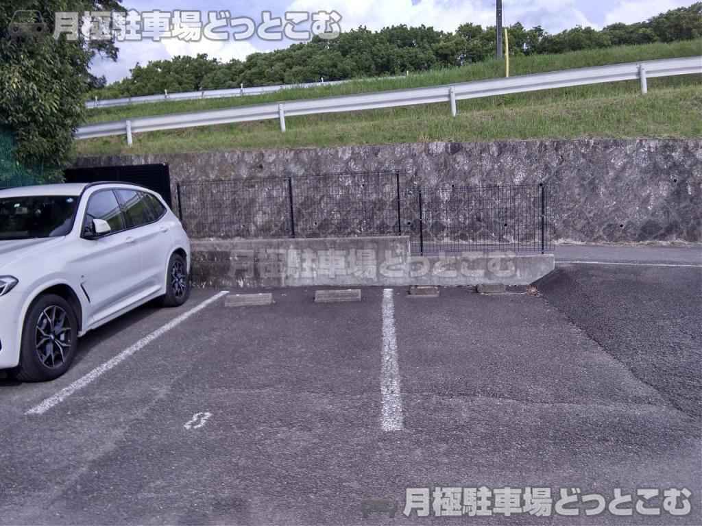 名古屋市西区中小田井1丁目299の月極駐車場7