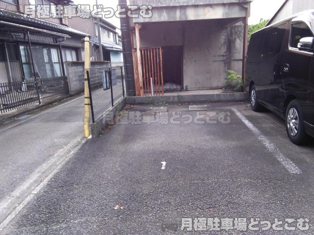 名古屋市西区中小田井1丁目299の月極駐車場9