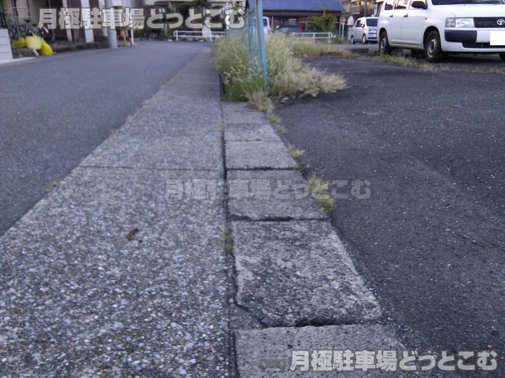 名古屋市西区中小田井3丁目405の月極駐車場3