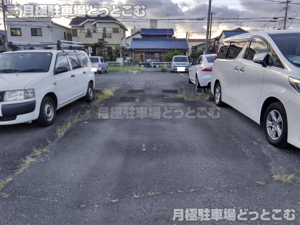 名古屋市西区中小田井3丁目405の月極駐車場9