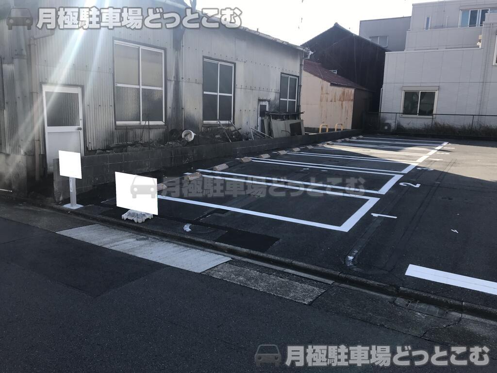 名古屋市昭和区福江2丁目13-10の月極駐車場2