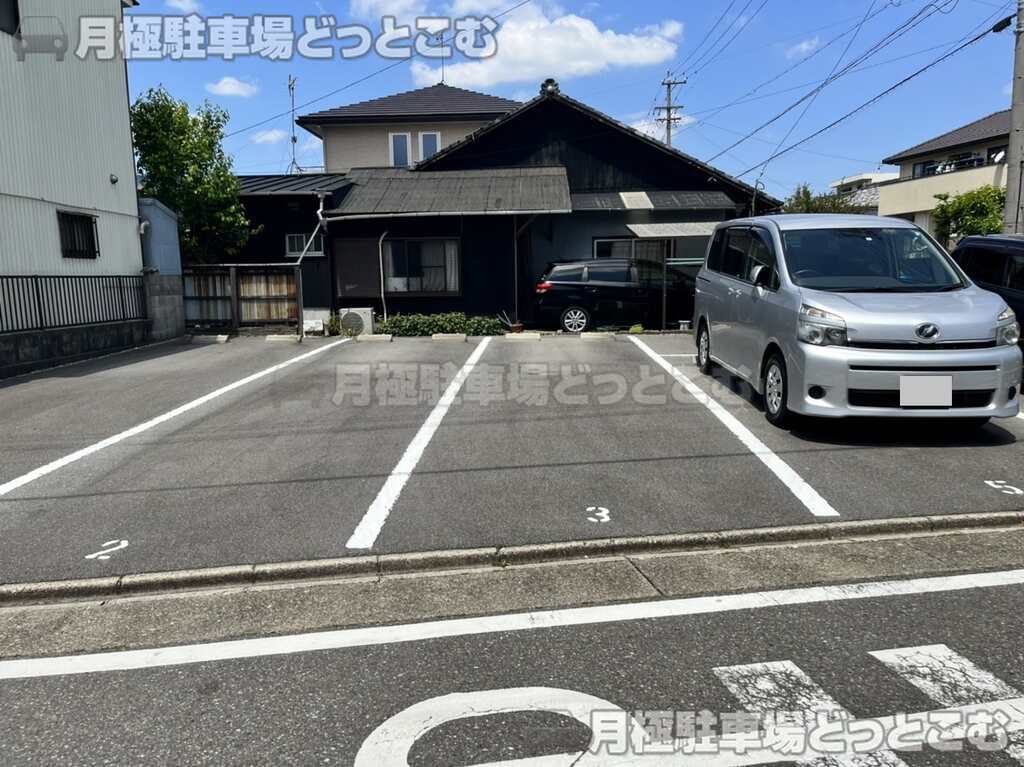 名古屋市北区福徳町1丁目23の月極駐車場2