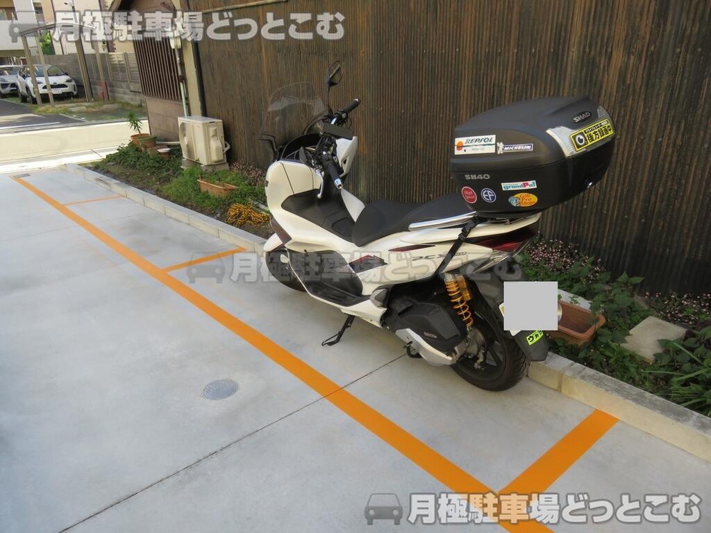名古屋市中川区山王1丁目4-13 の月極駐車場2