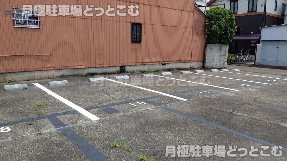 名古屋市熱田区二番1丁目114の月極駐車場3