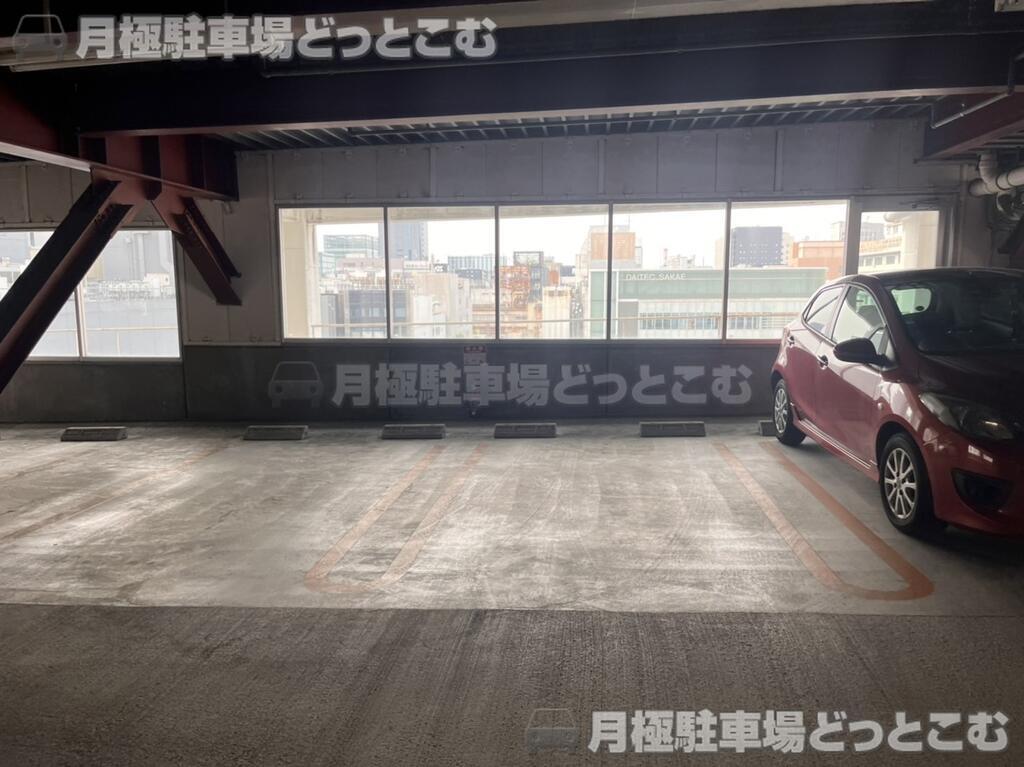 名古屋市中区栄3丁目2-17の月極駐車場2