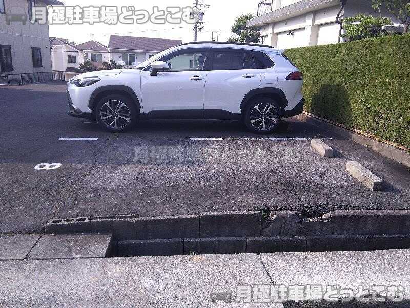 名古屋市名東区山の手2丁目1004,1011の月極駐車場3