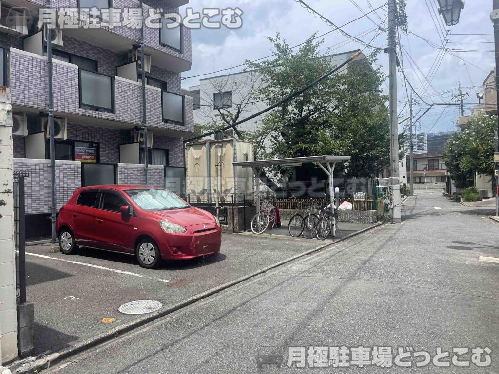 名古屋市中村区亀島2丁目9番5号 の月極駐車場1