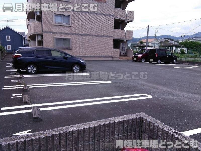 豊川市一宮町幸32の月極駐車場2