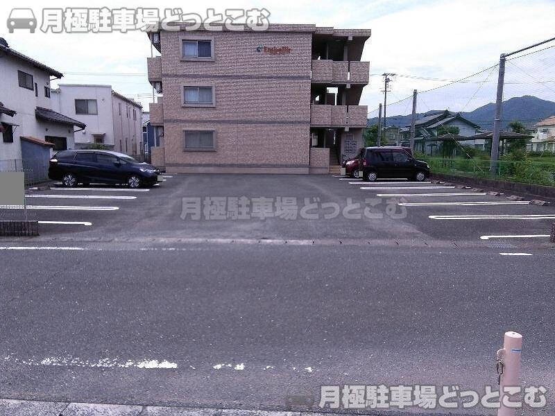 豊川市一宮町幸32の月極駐車場3