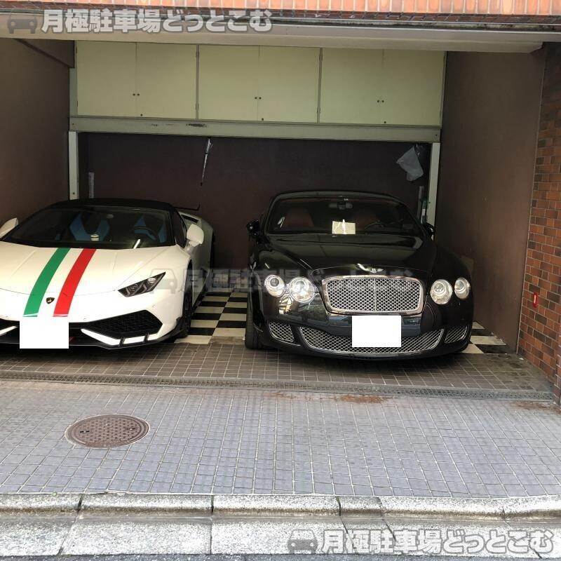 新宿区四谷4-26-1の月極駐車場2