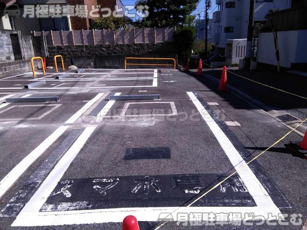 名古屋市千種区丘上町2丁目19-2の月極駐車場2