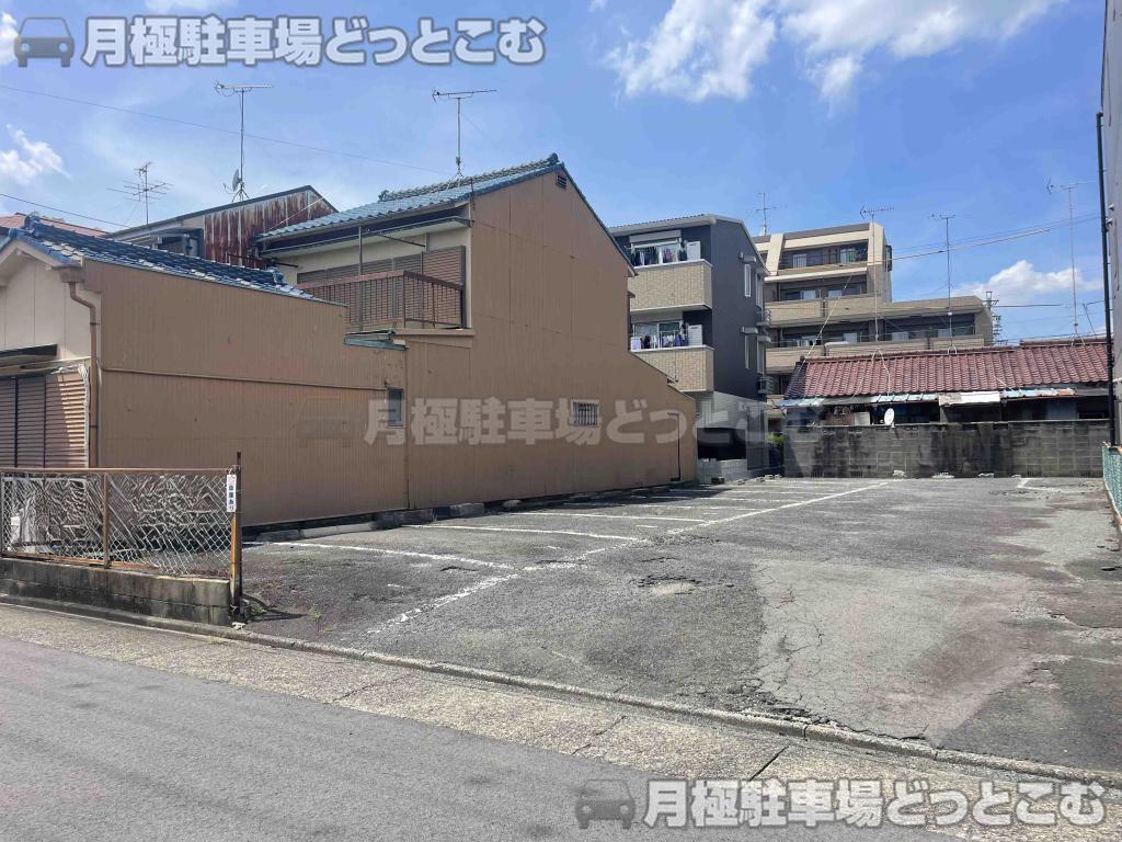 名古屋市中村区下中村町1丁目47の月極駐車場2