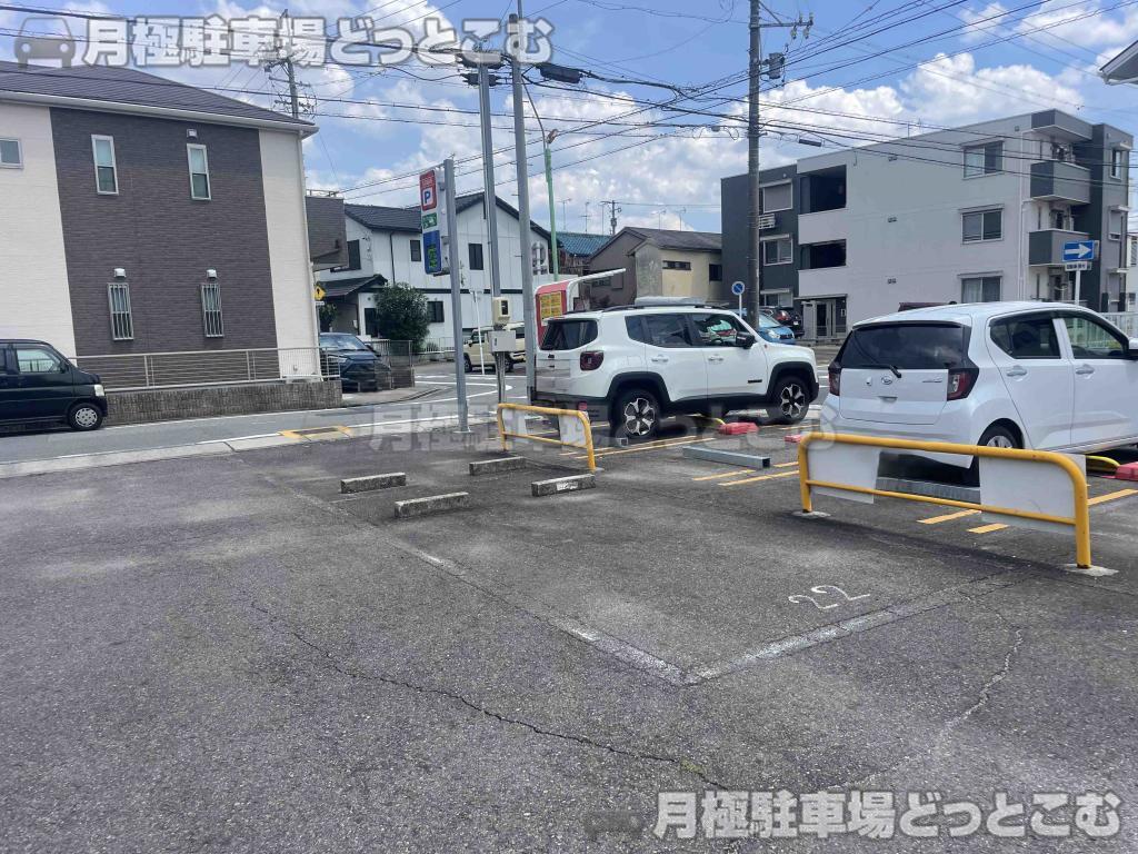 名古屋市中村区乾出町3丁目22番の月極駐車場5