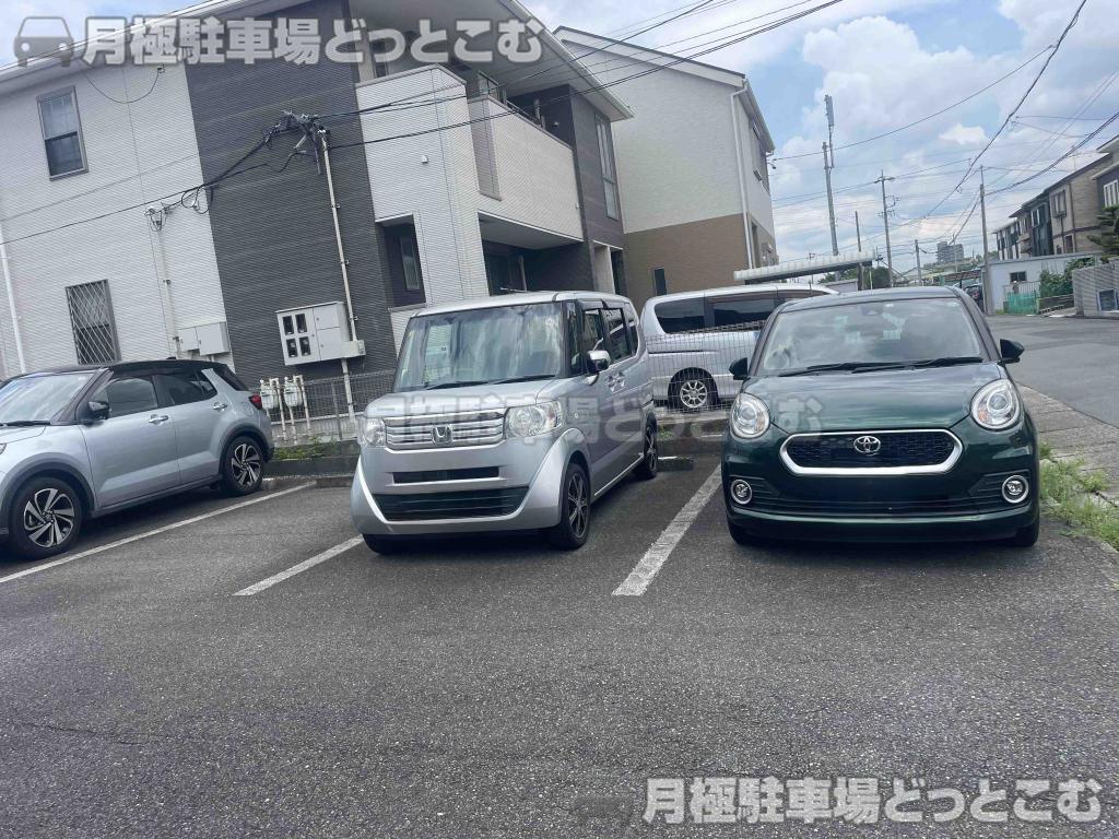 名古屋市中村区八社1丁目301の月極駐車場2