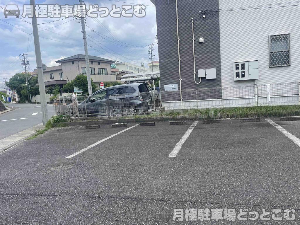 名古屋市中村区八社1丁目301の月極駐車場5