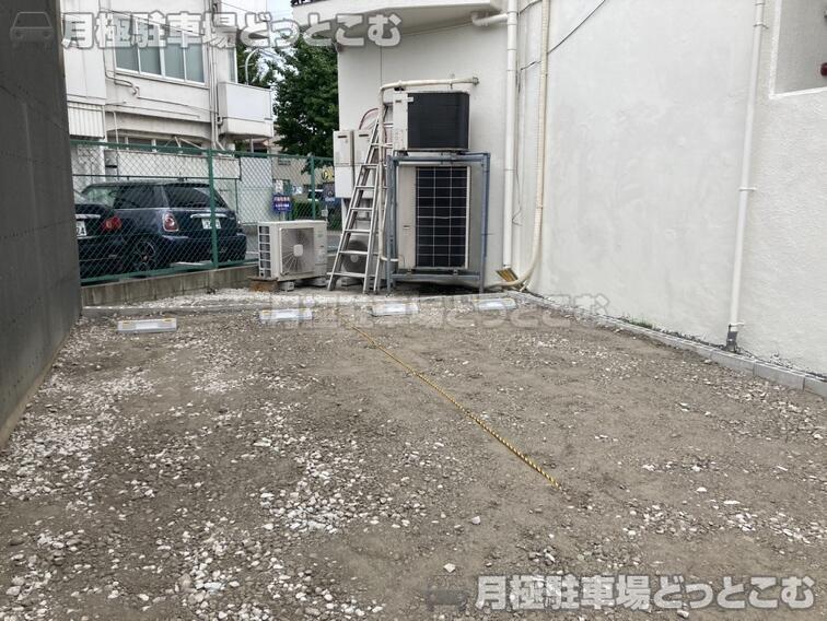 名古屋市西区則武新町4丁目301-2の月極駐車場3