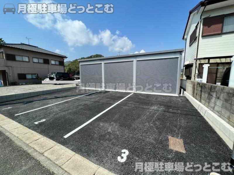 蒲郡市大塚町産子山53番147の月極駐車場3