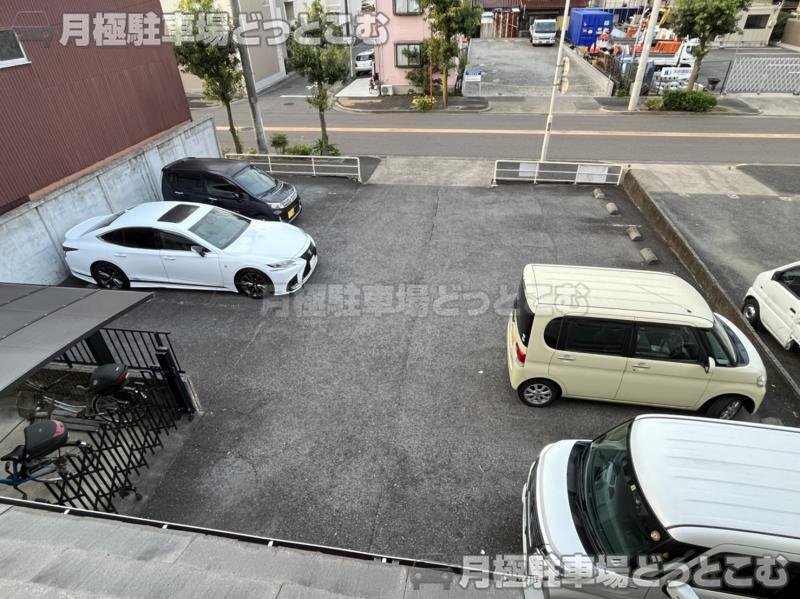 名古屋市中村区岩上町77の月極駐車場3