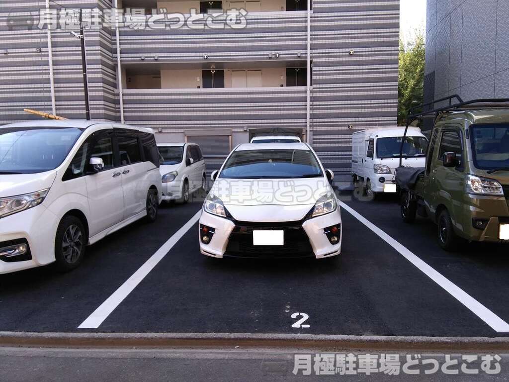 名古屋市中区平和1丁目1202の月極駐車場1