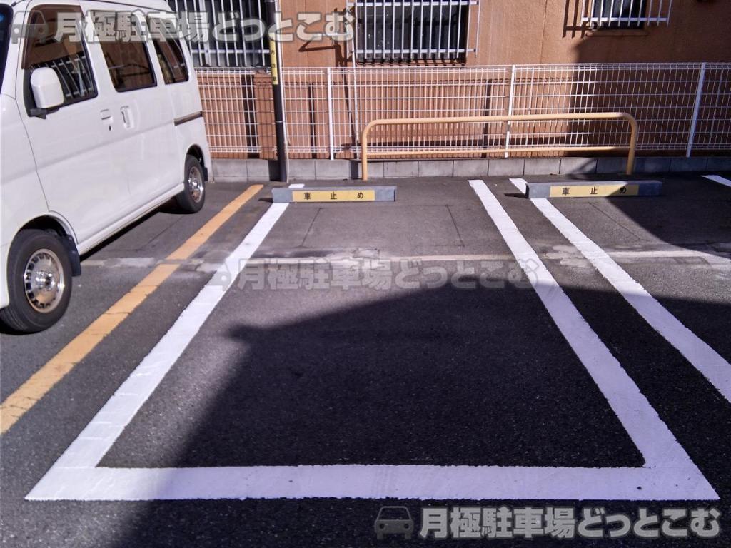 名古屋市西区栄生1丁目3534の月極駐車場6