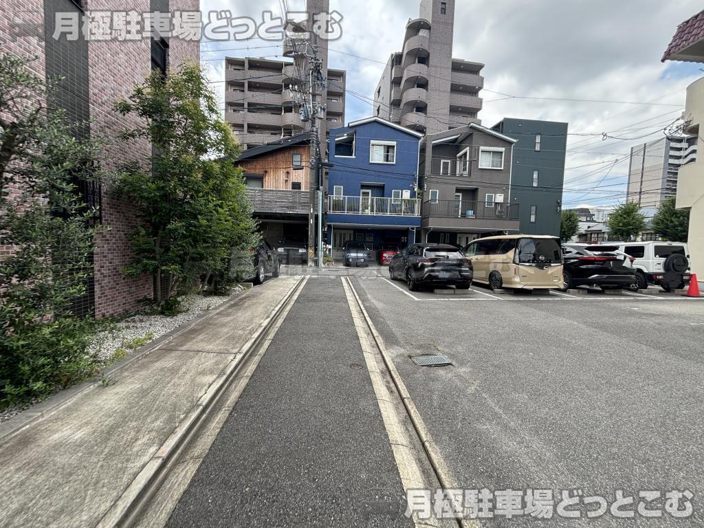 名古屋市東区黒門町120－5 の月極駐車場2