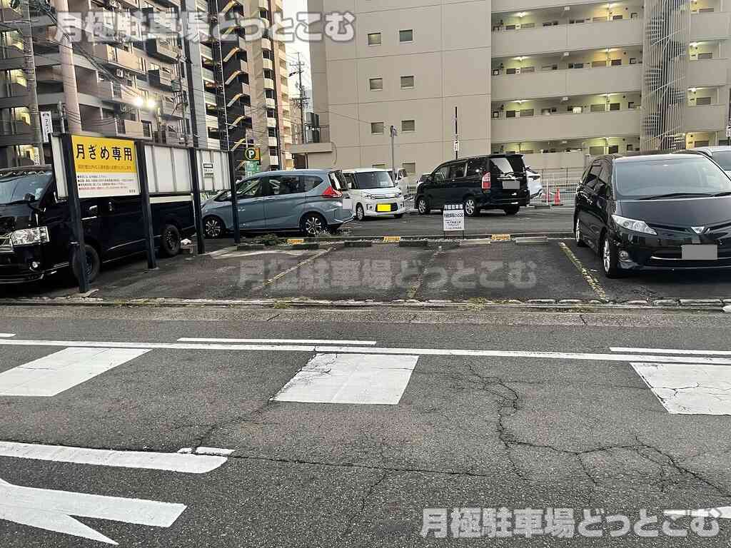名古屋市中区富士見町605の月極駐車場3