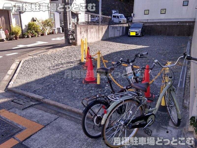 名古屋市昭和区御器所2-1002の月極駐車場3