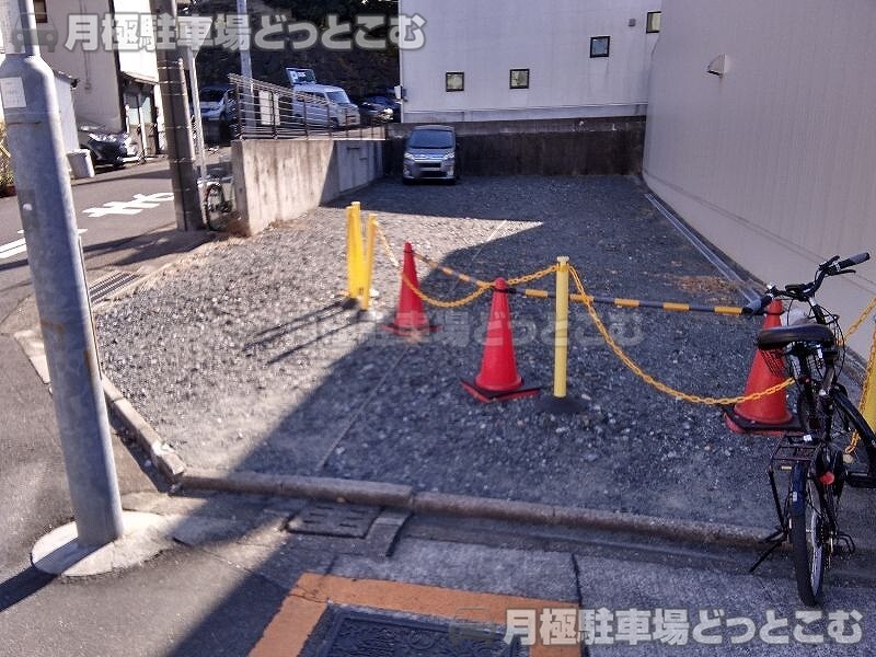名古屋市昭和区御器所2-1002の月極駐車場4
