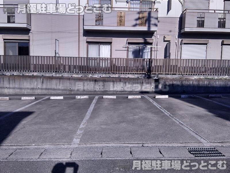 刈谷市泉田町絵下城105の月極駐車場2