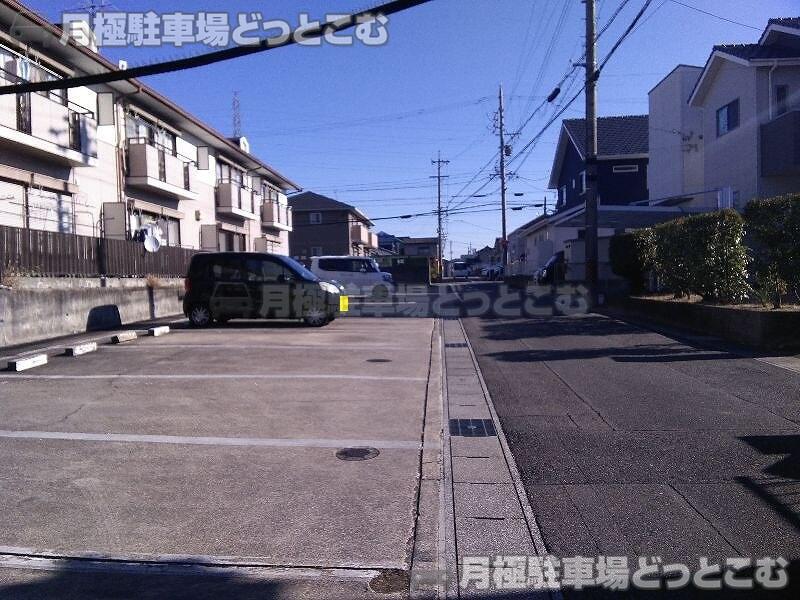 刈谷市泉田町絵下城105の月極駐車場3