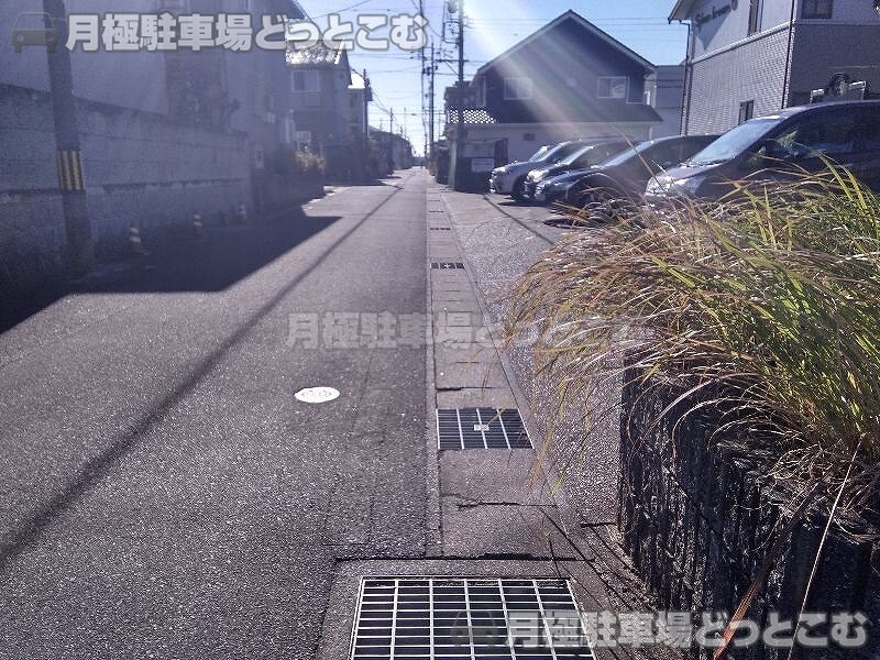 刈谷市泉田町絵下城105の月極駐車場4