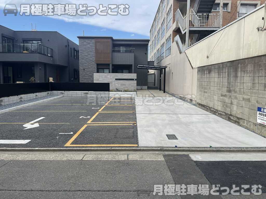 名古屋市北区成願寺1丁目124の月極駐車場3