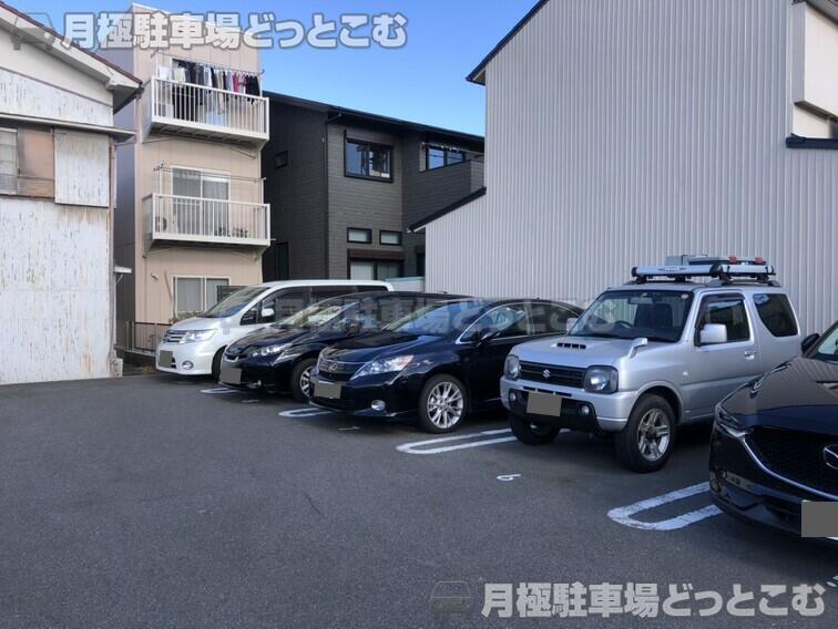 名古屋市中村区荒輪井町2丁目92の月極駐車場2