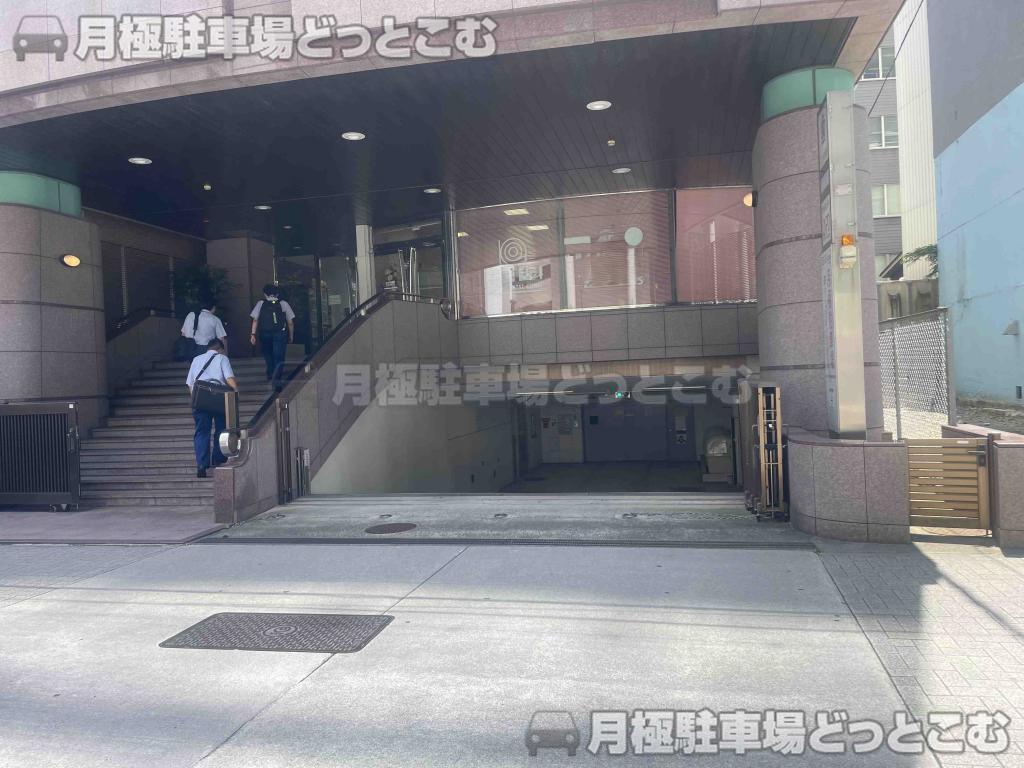 名古屋市中村区名駅南1丁目23－27の月極駐車場4