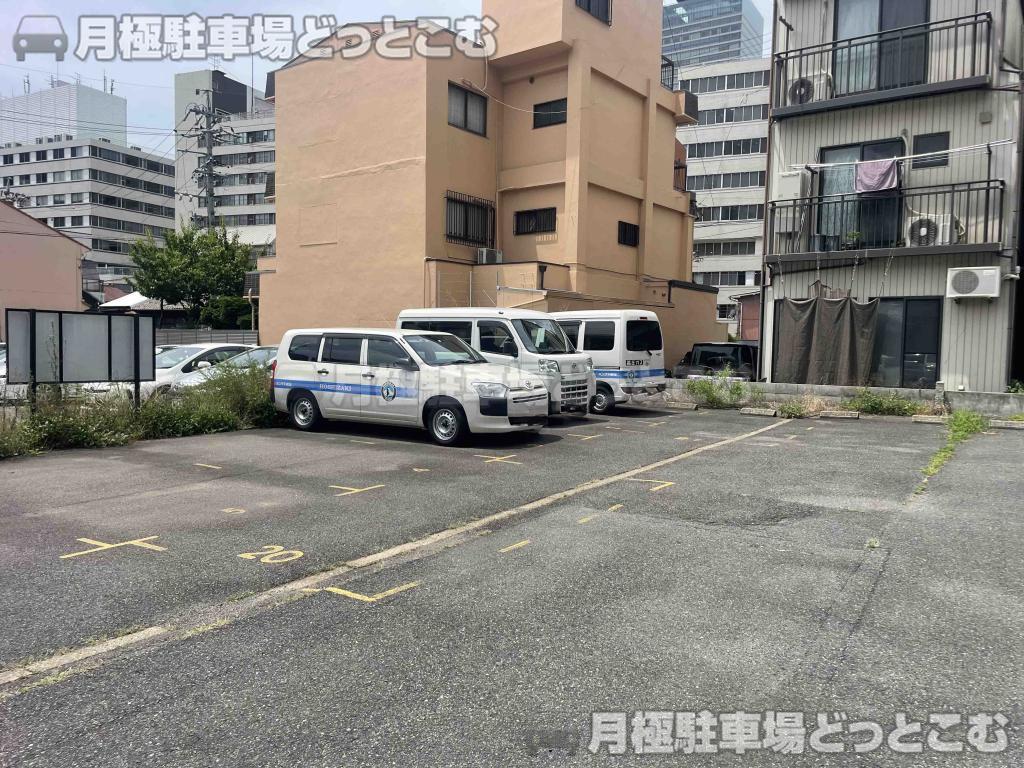 名古屋市中村区名駅5丁目6－3の月極駐車場3