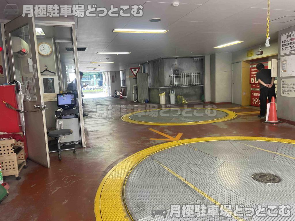 名古屋市中村区名駅3丁目25-3の月極駐車場5