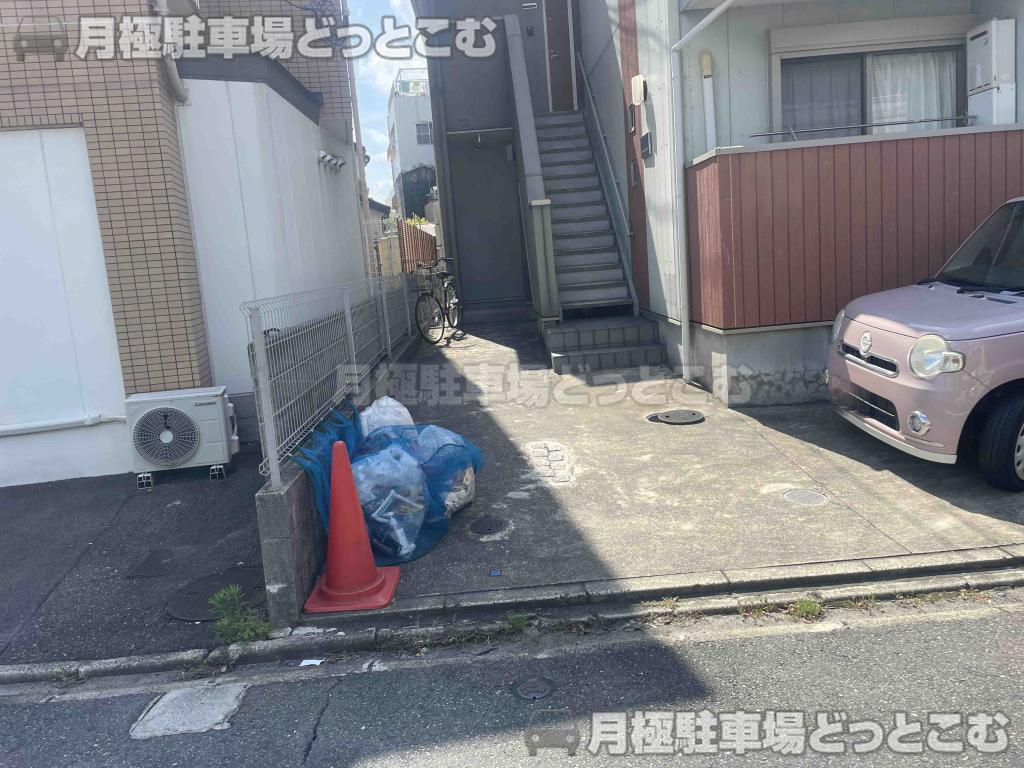名古屋市中村区城主町2丁目8の月極駐車場4