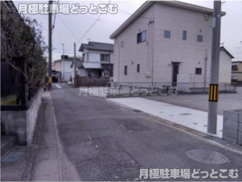 蒲郡市栄町9-3の月極駐車場3