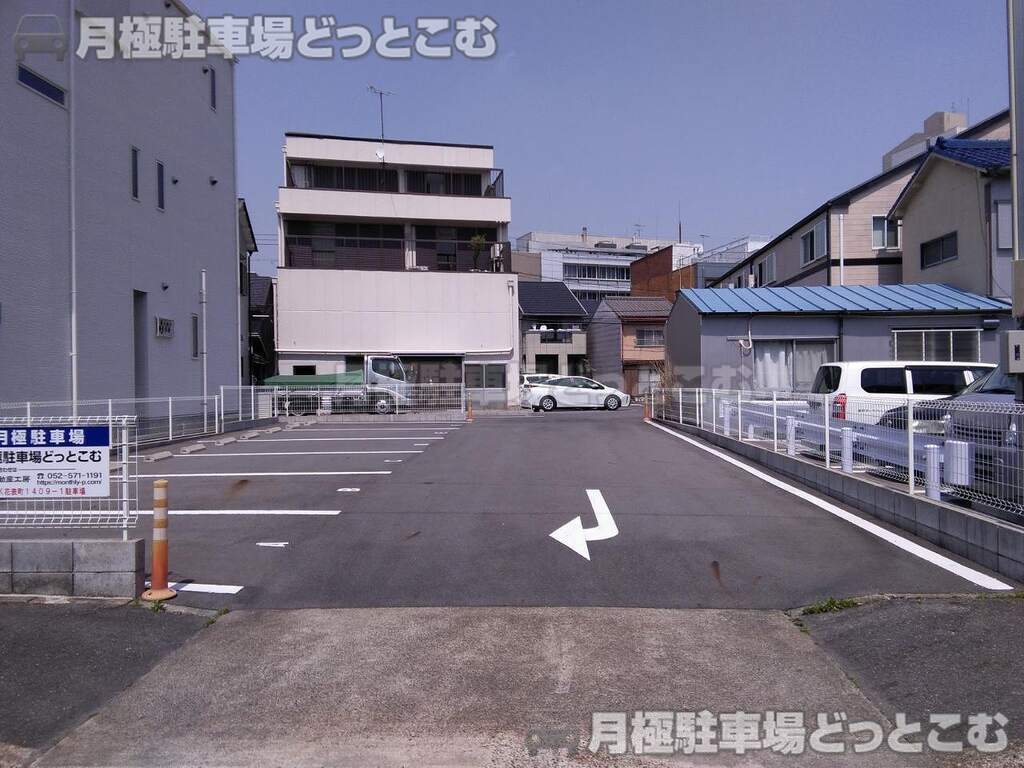 名古屋市熱田区花表町1409-1の月極駐車場1