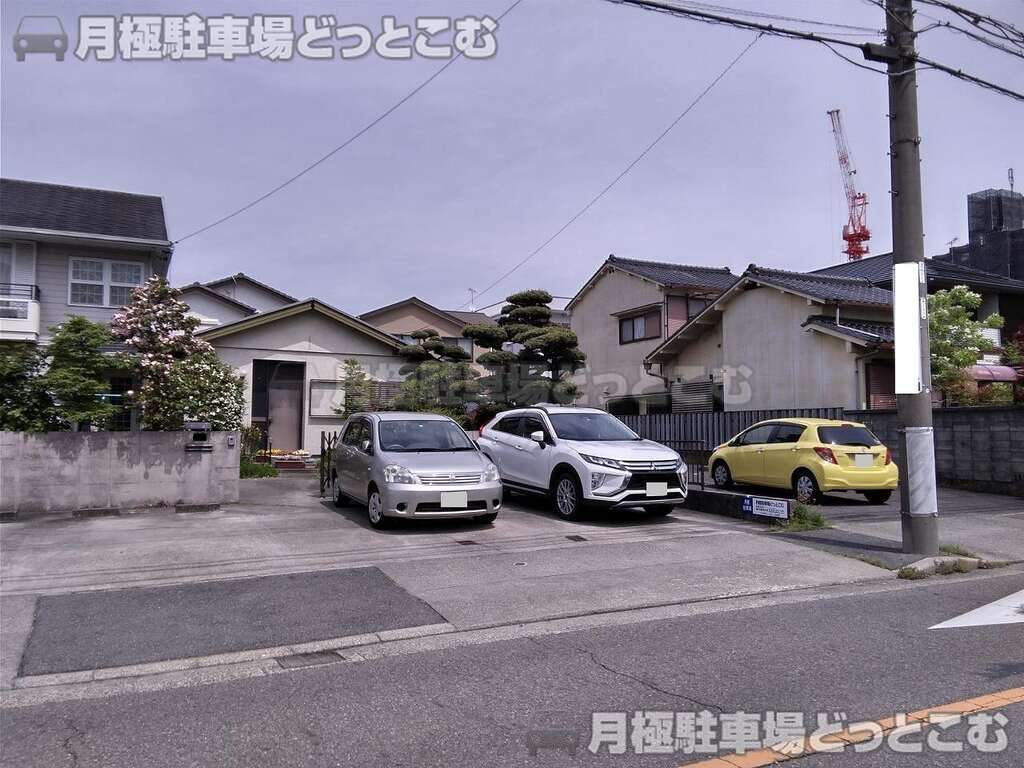 名古屋市昭和区萩原町3丁目37の月極駐車場3
